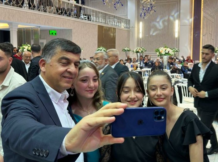 rfadiloglu's tweet photo. AK Parti Şehitkamil İlçe Teşkilat Başkanımız @bilgin_sokmen'nin yeğenin nikahına şahit olduk.

Genç çiftimize; huzurlu ve mutlu bir ömür diliyorum.

Allah, iki cihan saadeti versin. https://t.co/qqxQ0yCuwa
