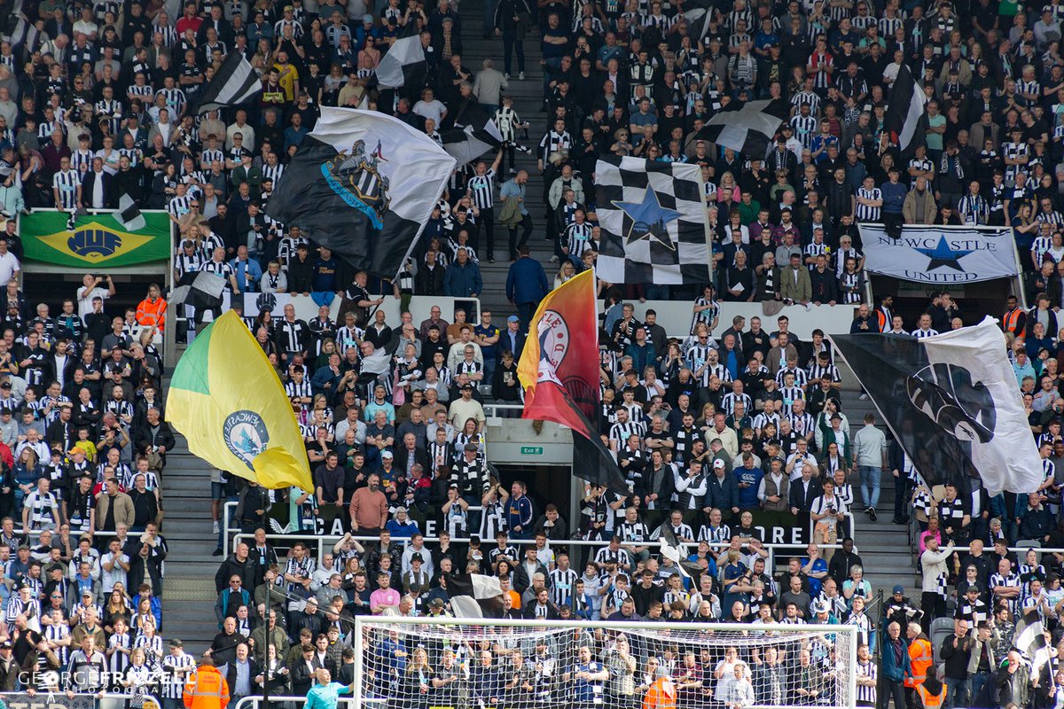 A superb display of scarves and flags orchestrated by Wor Flags in St James' today - the noise was incredible from our fans but luck wasn't on our side today to get 3 points but our dream lives on! @worflags @ToonMouthTyne @Nusc2023 @ChronicleNUFC @ToontalkNews @NewcastleFansTV