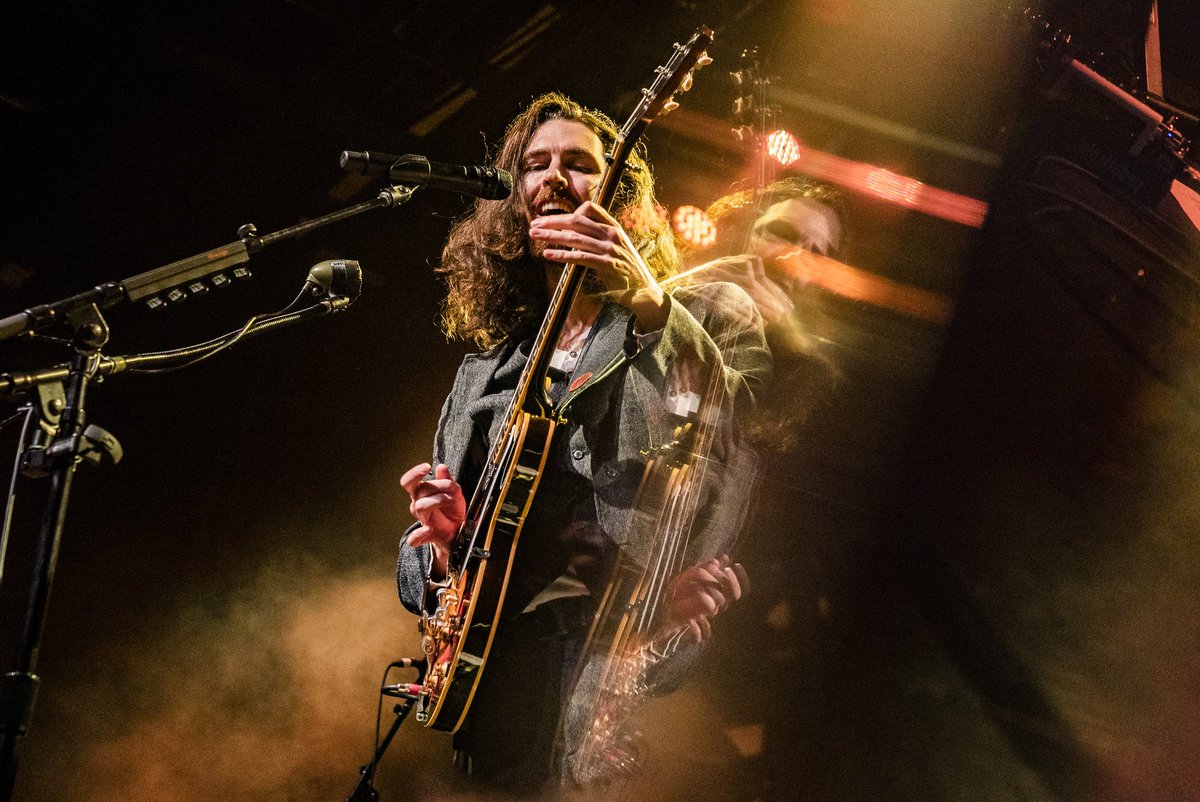 Hozier's tweet photo. Atlanta, thank you for sharing the first night of this US pop up run with me! That was a lot of fun. https://t.co/eFdFUsWDLs