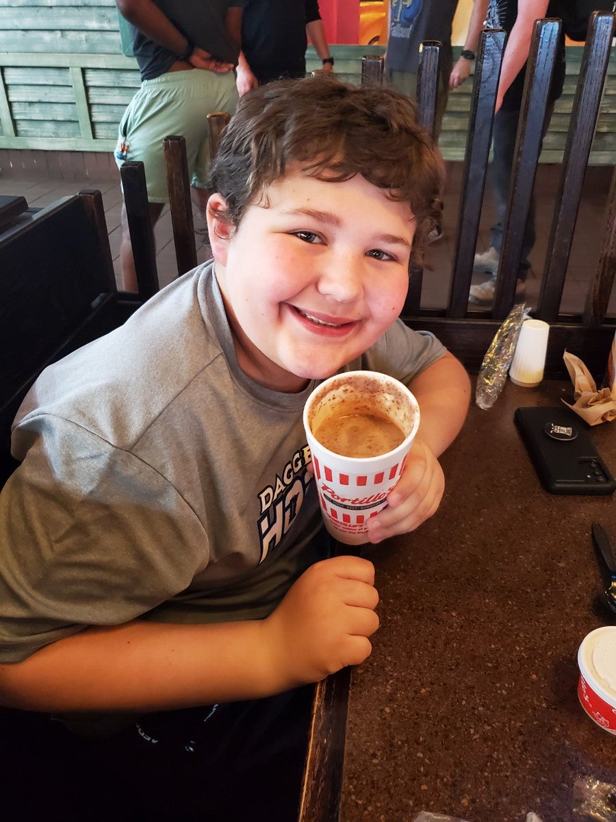 Debt paid! Score a goal and dad buys you a cake shake. #HockeyLife (@ Portillo’s - <a href="/portilloshotdog/">Portillo's</a> in Maple Grove, MN) swarmapp.com/c/47OrehNpDcX