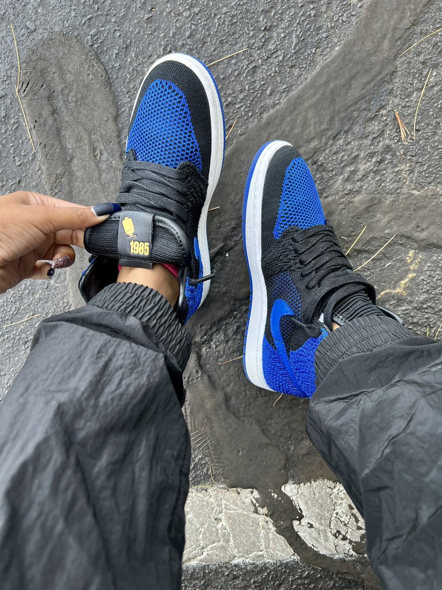 Idc idc that Flyknit/Primeknit era was a fav of mine lmao. People did not care For these but I wear these wayyyyy more than my high royals 1s and royal lows. Jordan brand ate with these. Mad comfortable too ‼️

👟: 2017 Jordan 1 High Flyknit “Royal”

#kotd #sneakers