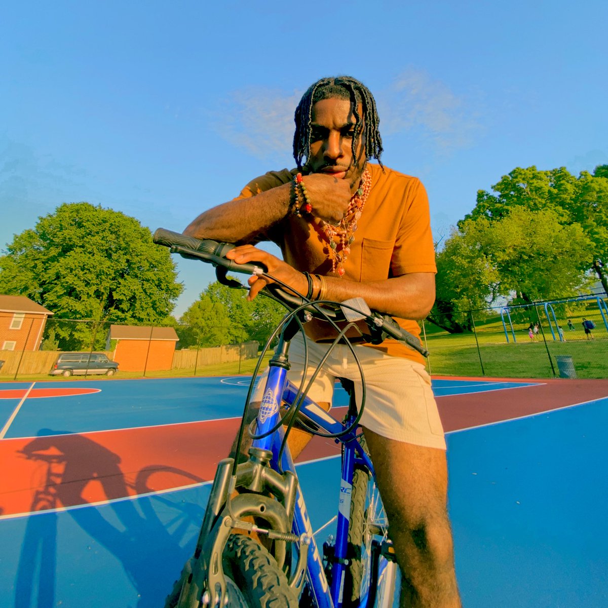 herouxthegod's tweet photo. Sometimes it’s just me n my bike 🚲 

#recordingartist #bikelife #va https://t.co/HV2o76IIjc