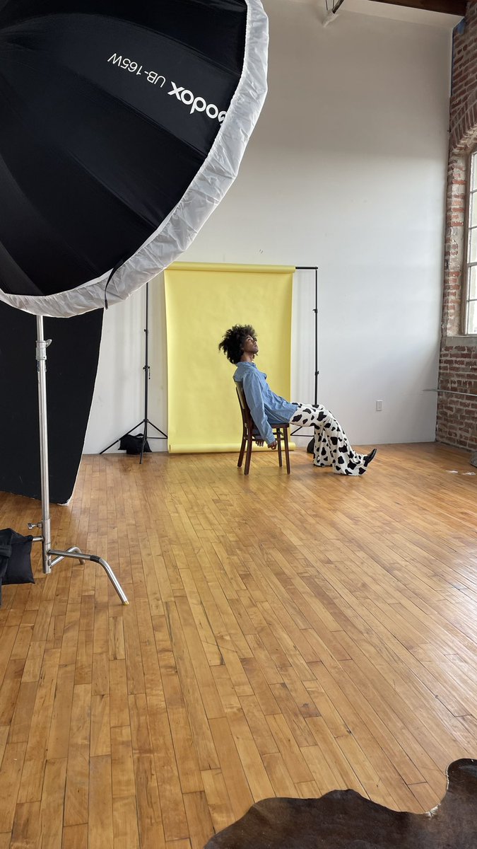 KenWheeler16's tweet photo. Checking your lighting gear the day before a studio session is essential. Luckily salvaged the natural light on this one yesterday #bts https://t.co/GPuyWIxMHW