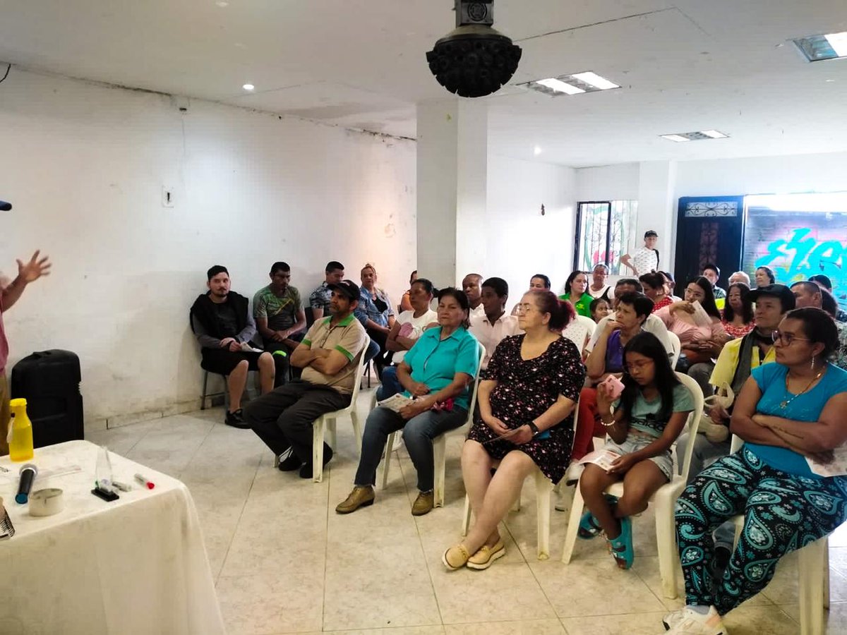 cjlibertad's tweet photo. #TerritorioCJL | 💬Continuamos en la construcción colectiva de propuestas por una acción climática incluyente🌎 y por la adaptación al cambio climático d e los sectores del borde Urbano Rural nororiental de Medellín.
📍Hoy desde el barrio Las Golondrinas https://t.co/CmDSjIRJWO