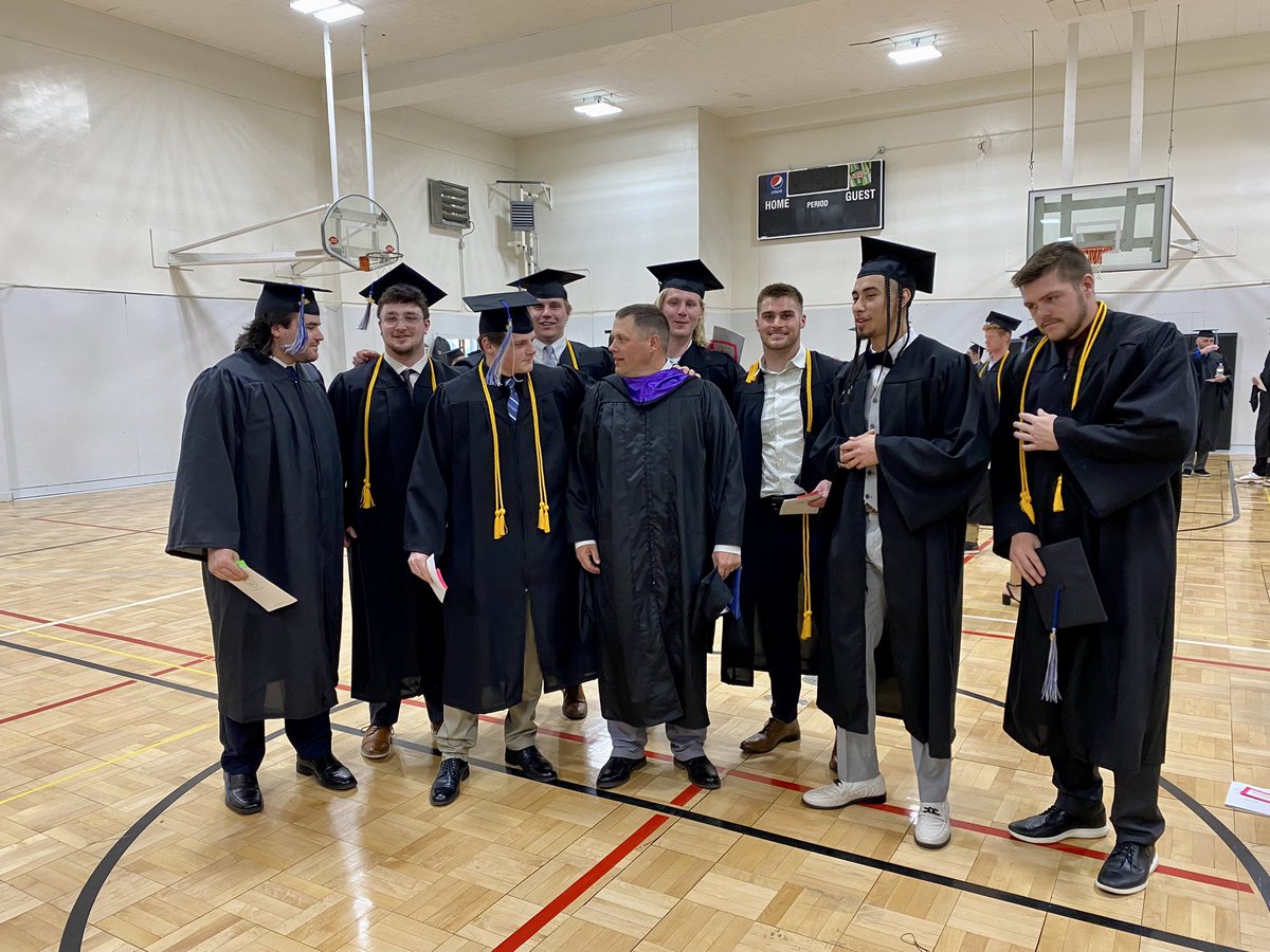 Ross Cimpl tweet media