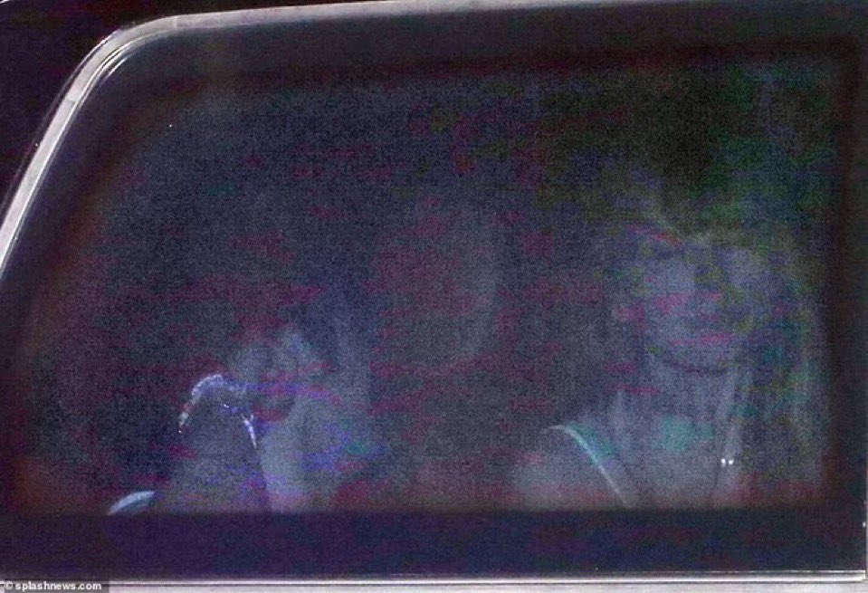 beepopofc's tweet photo. Taylor Swift e Matty Healy juntos ontem em Nashville. https://t.co/UJyAQehrUq