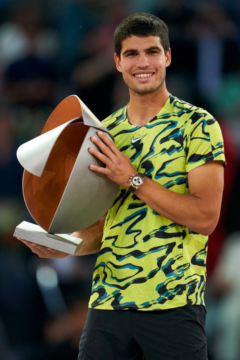 JuandePeramos's tweet image. 🏆 ¡#CARLOSALCARAZ SE PROCLAMA CAMPEÓN DEL MUTUA MADRID OPEN!
🔥 El #español vence a #Struff en tres sets y repite triunfo en #Madrid. E N O R M E #MMOPEN