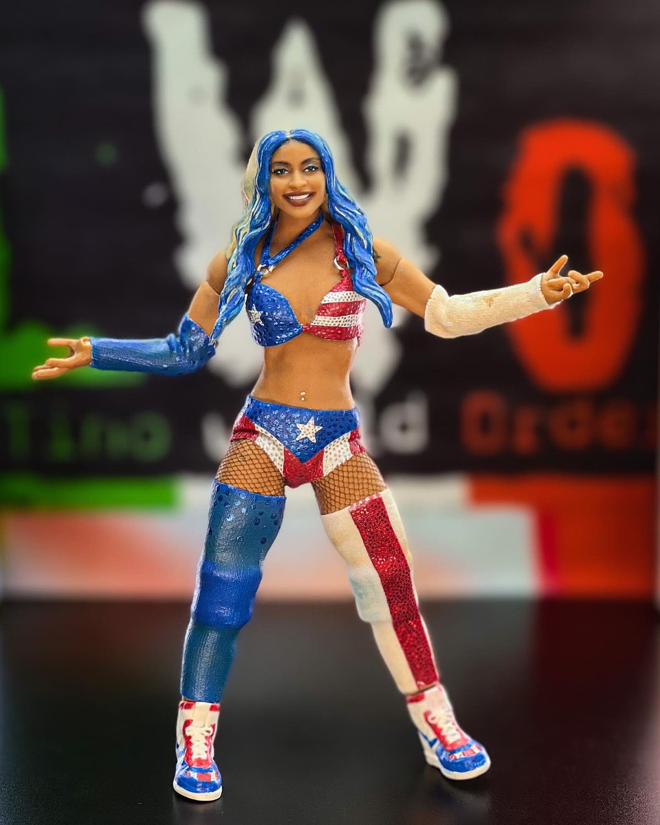 My custom figure of  <a href="/ZelinaVegaWWE/">ZV</a> from last night ♥️🥹🇵🇷

More pics on the insta 😘