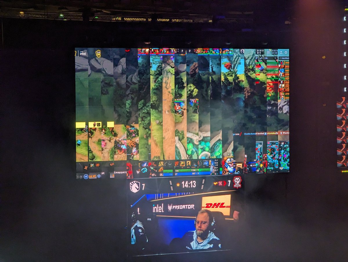 SusannHamann's tweet photo. @ESLDota2 Ty so much for the amazing event, cosplay and airbrush ... and improving screen infos every day (so us regular ticket owners could see something). https://t.co/D2UN6KFl9h