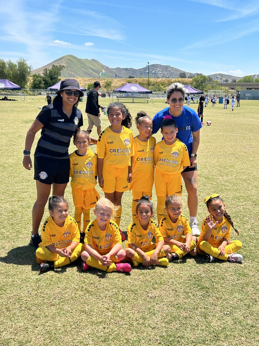 From watching <a href="/MimiRangel_/">Meemz</a> play at <a href="/LBSUSoccer/">Long Beach State Soccer</a> to now having her coach Brooklyn is crazy!!! Time really does fly by 🥹 #bestcoachever