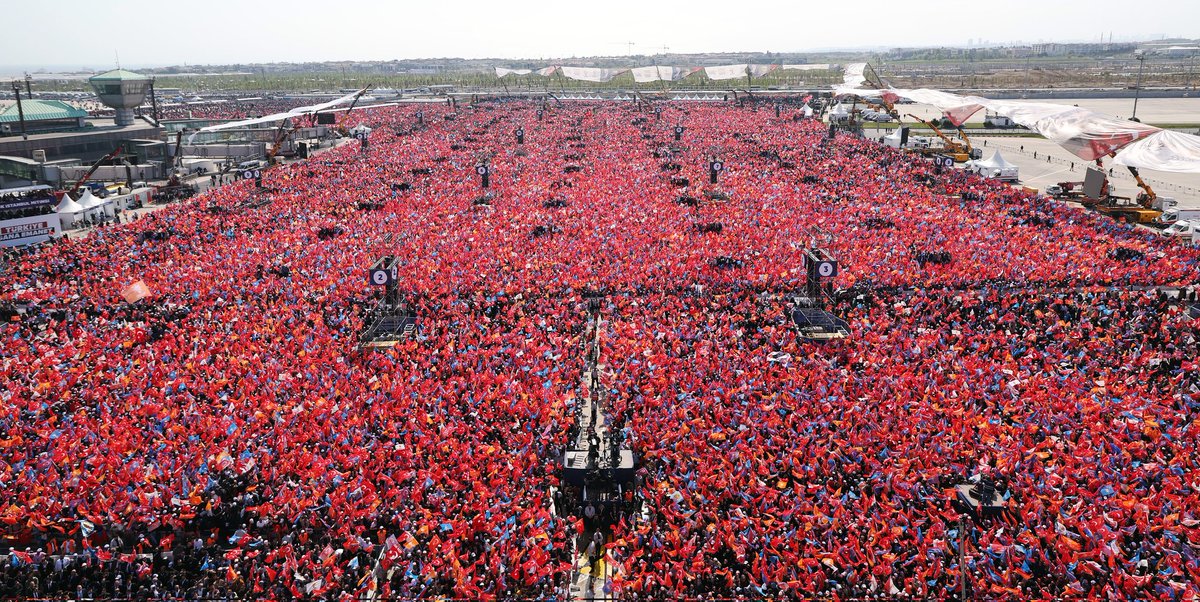 Gündeme dönme zamanı

O değil de baya baya gövde gösterisi
