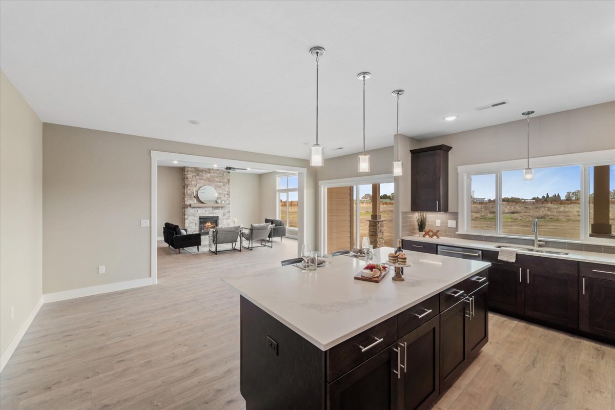 Yep! This living room looks warm, cozy and inviting from all angles  🙌  What do you think? 🤔

#customhomebuilder #lexarhomes #home #customhome #homebuilder #design #designbuild #modern #buildright #liveright #pnw #easternwa #kennewick #tricities #easternoregon #pendleton