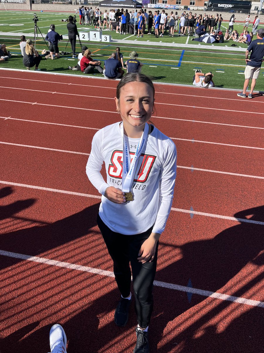 In celebration of her senior year <a href="/AmsterdamTF_XC/">Amsterdam Rams Track</a> ‘19 Alum Gabby Stanavich dominated the hurdles at the  NEC conference championship:
-400M IH 1st Place 🥇 
-100M HH 2nd Place 🥈 
Leading her <a href="/SFUathletics/">Saint Francis Red Flash</a> squad to the team championship!
#RFBT