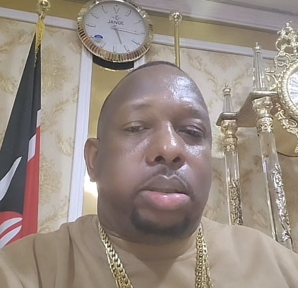 salimishmael_'s tweet image. Kesho Mko job? Can’t relate 😂😂
#paymedicalinternske 
#doctorstrike