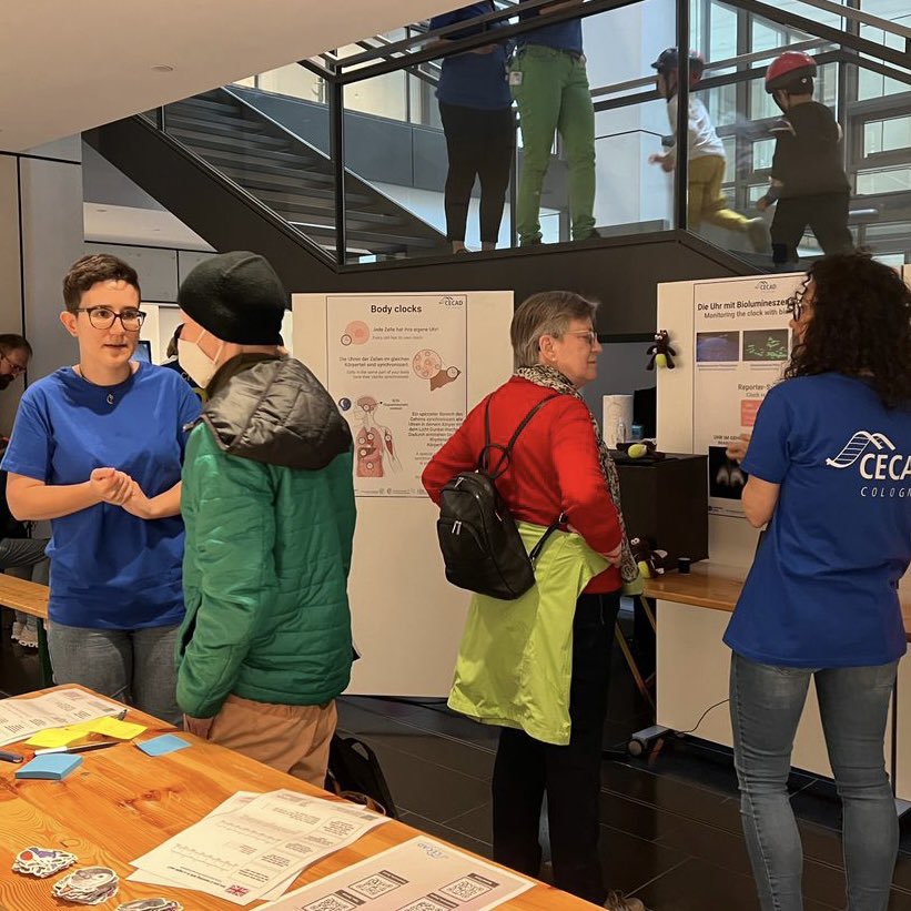 A first week of PhD in the name of science communication! 
First at the #WissKon23 to learn from other passionate SciCommers. Soon afterwards at the #DayofAgeingResearch at <a href="/CECAD_/">CECAD Cologne</a> to put theory into practice 💪🏻