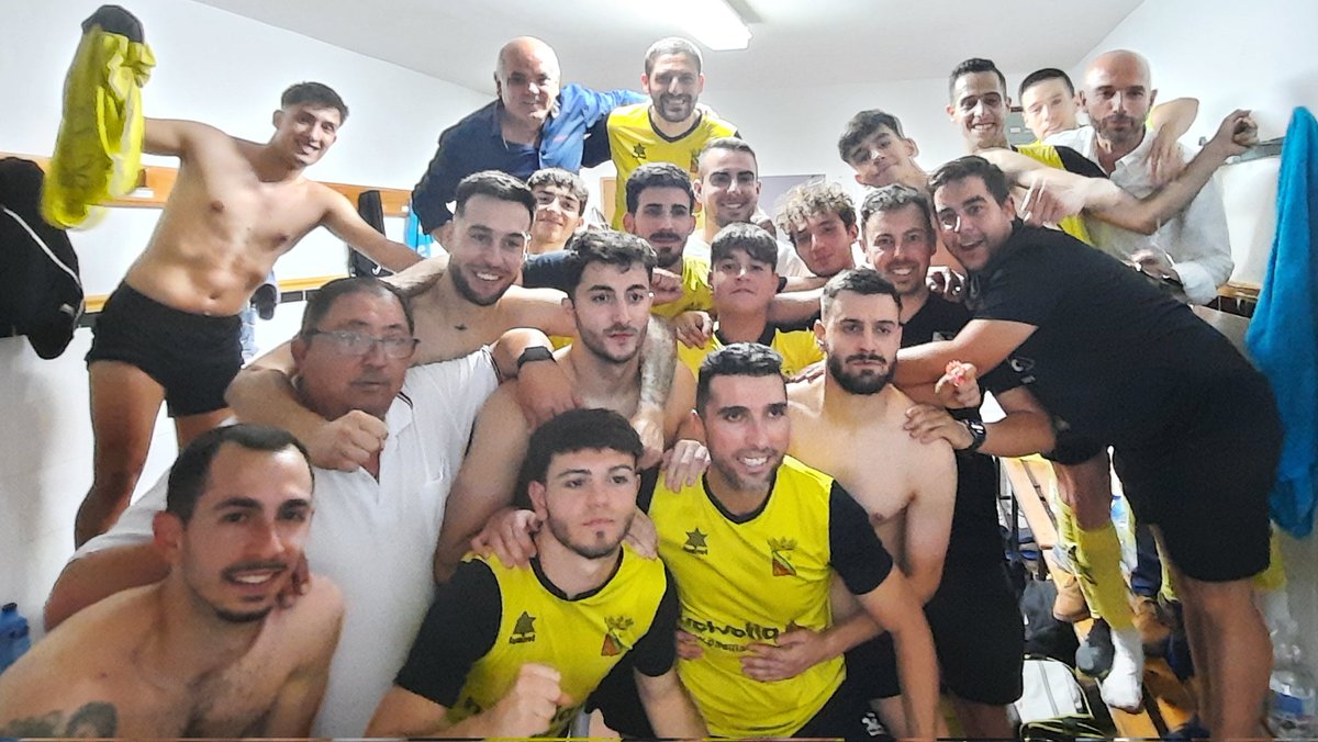 Punto final a una Temporada en la que la Plantilla y Cuerpo Técnico han rayado a la perfección. 
Hemos estado a punto de conseguir el Campeonato, pero no ha podido ser por pequeños detalles. 
Gracias a todos por el gran año y por lo que hemos disfrutado.
💛🖤💛🖤
#VamosMiBegijar