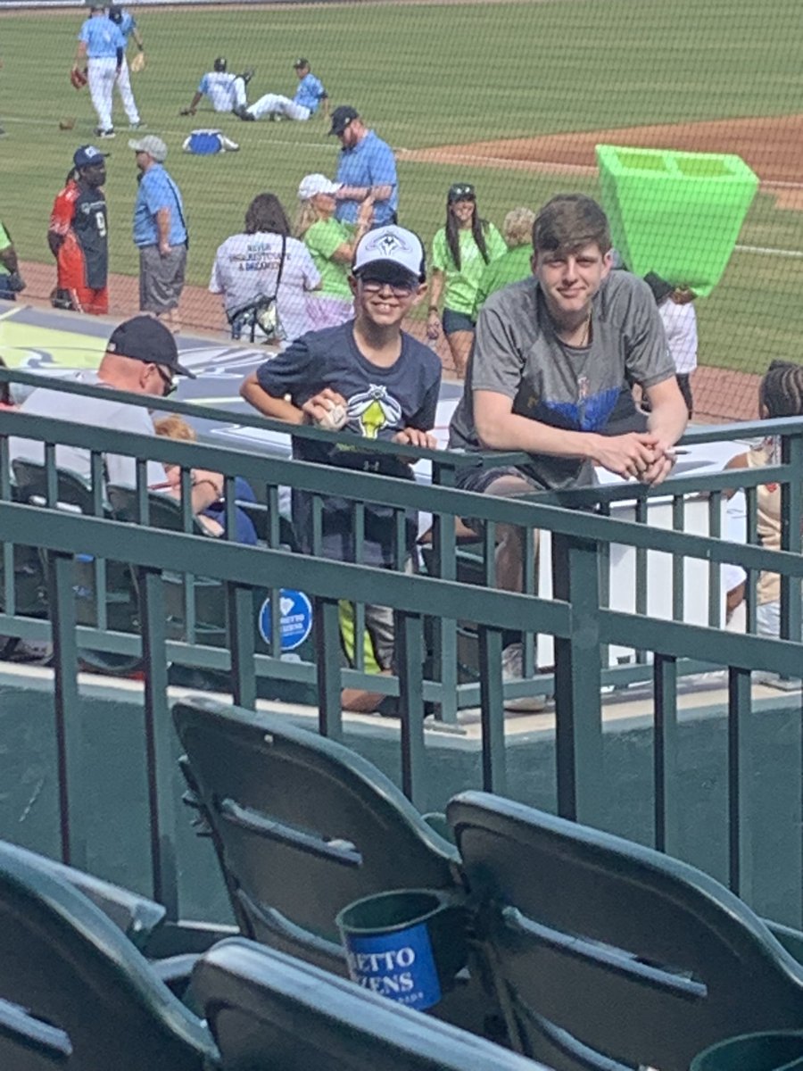 MrsLaneSS's tweet photo. Taking in a Fireflies game! AJ gets to be a spectator today! AJ has been able to get to know some of the players by working here with the camera so today he was able to get signatures for Andy and him. So cool! Hubby is working the game today. 🤗😉💙💙💙💙#letsglow https://t.co/Z4I62g3YFn