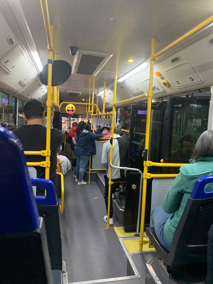 lineaa582's tweet photo. acá viajando en una de las mejores líneas😊, el q adivina se lleva…Nada, no hay Plata 😁 https://t.co/XNIBgXWG6n
