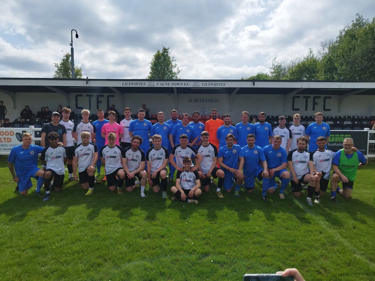 CalneTownFC's tweet photo. Thank you to everyone who came to the charity game today at Bremhill View in support of Wiltshire Air Ambulance.
1st Calne Vs Melksham Walking football
2nd North Star Vs Calne Town Vets
3rd Calne 11 vs Calne Legends.
⚪⚫⚪⚫
#upthelilywhites https://t.co/gQIAeBD5XT