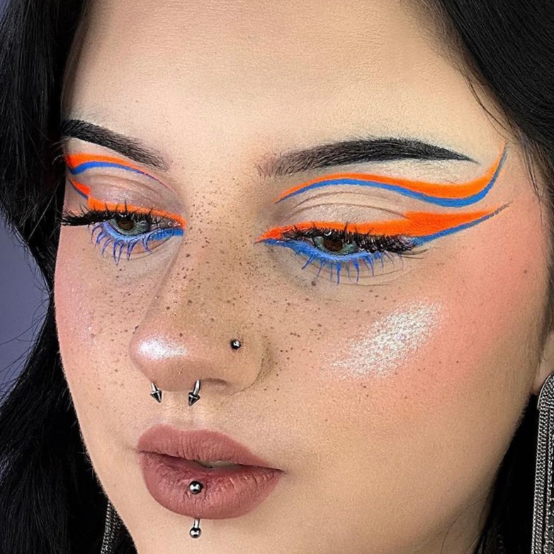 ProfusionCo's tweet photo. Bold liner+subtle blush= 🤝 @anns.glam used our Orange & Blue Bright lights liner and Rose Blush Hour liquid blush to create this stunning look! 🧡💙
____________________
#profusion #graphiceyeliner #graphicliner #graphiceyelinerlook #creativemakeup #boldmakeup #brightmakeup #b https://t.co/VRNDOfPdES