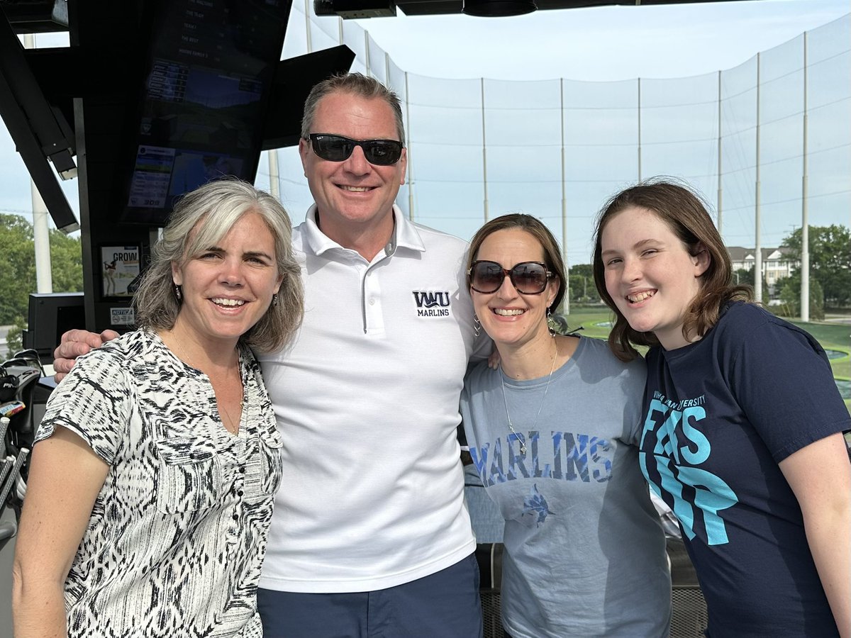 BattenU_SVP's tweet photo. Enjoyable evening with family at Top Golf representing VWU for Tidewater Collegiate Academy’s annual scholarship golf tournament. Pictured with Dr. Wendy Scott, Founder and Director (left), and my wife, Meredith, and daughter, Jacqueline. https://t.co/IAUvNtBuSy