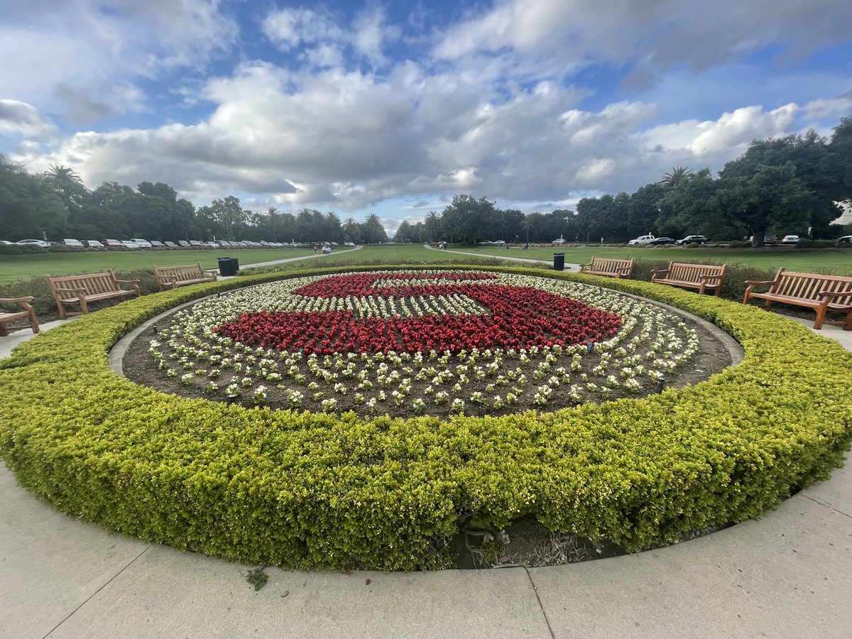 MissAlma_LMS's tweet photo. Always enjoy touring the beautiful ⁦@Stanford⁩ University campus! And, during the Honors Research Symposium was a true bonus.  #superbloom https://t.co/H44jkXikws