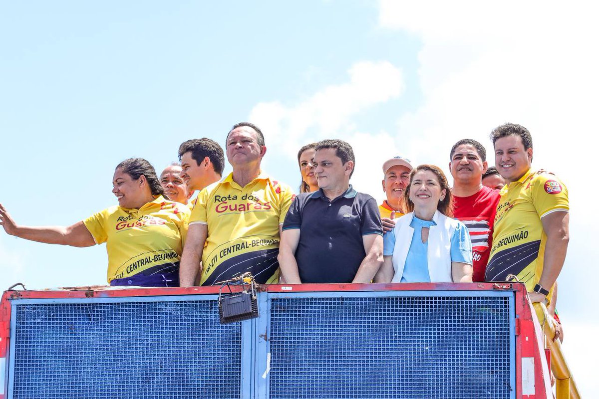 deputadairacema's tweet photo. Começando a semana muito feliz percorrendo o nosso Maranhão na companhia do nosso governador @carlosbrandaoma, do nosso vice @FelipeCCamarao e outras autoridades, vendo de perto as melhorias chegando.
#Maranhão #GovernoMA https://t.co/eg6QWAMA1c