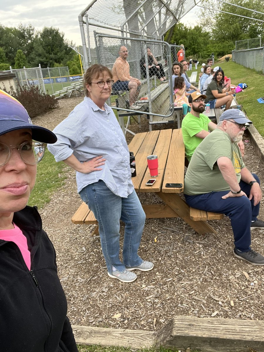 christen_rexing's tweet photo. Back at the baseball fields. It’s a makeup game so we’re on the bigger field. They’re so tiny over here. Grammy and #DelcoPoppop are here ♥️ The 7yo reliably hits at every at bat so all of them were chanting his name. So. Damn. Cute.
#DisarrayInTheDugout ⚾️🧢🏟️ https://t.co/JgZOYyvSs0