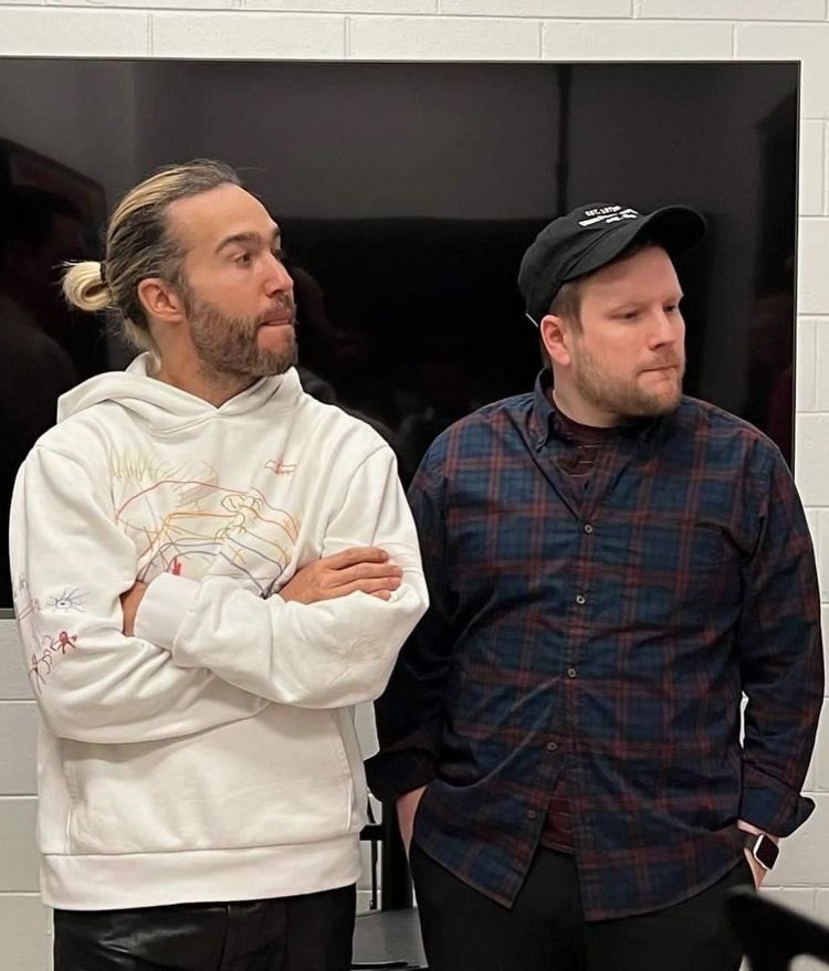 i love these pictures so much :(( they’re the best friends of all time