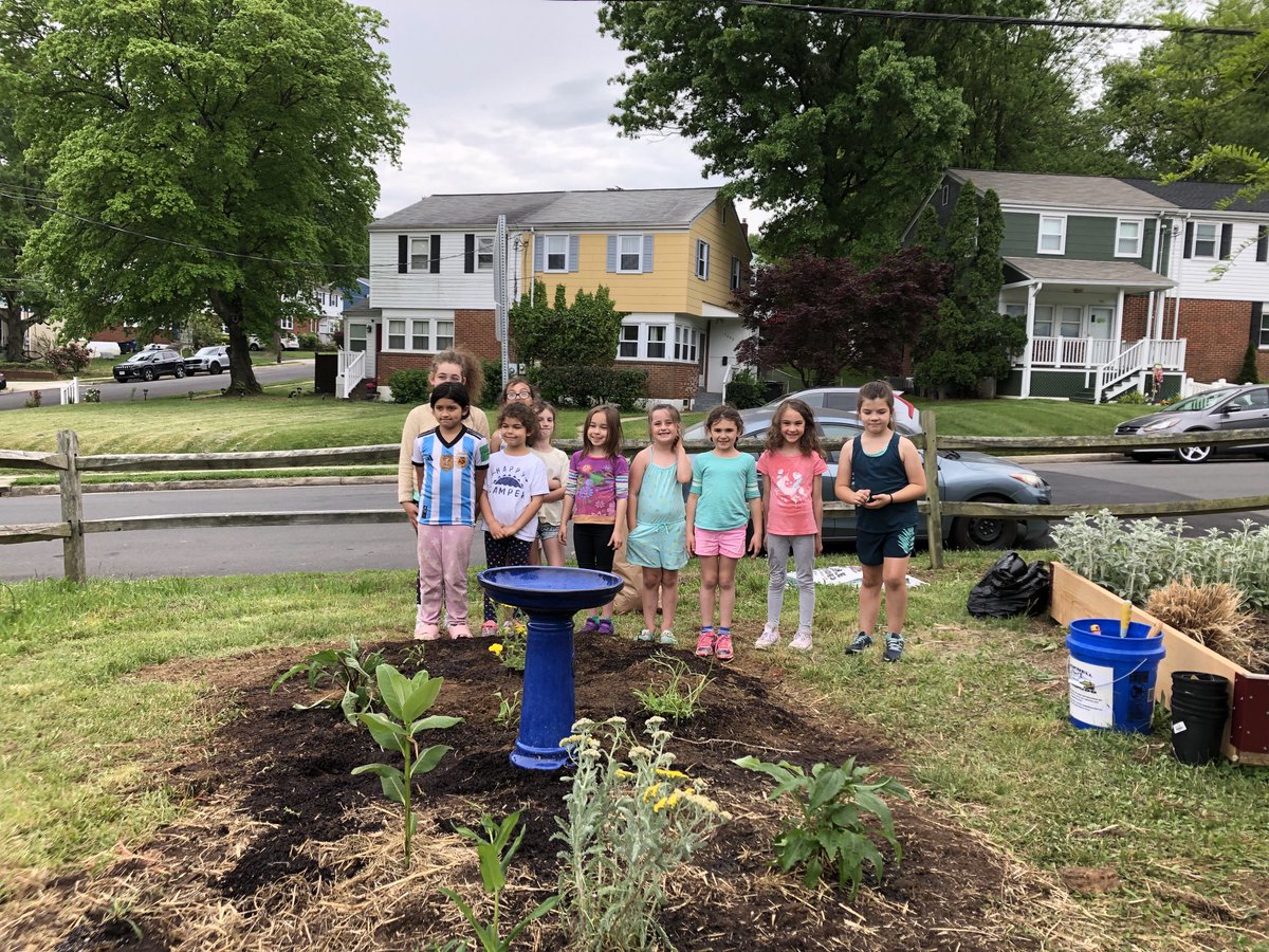 Thank you to Troop 53133 (and their parents) for creating the Bucknell ES pollinator garden!  These girls worked really hard and did a wonderful job!  ⁦<a href="/BucknellElem/">Bucknell Elementary</a>⁩ ⁦<a href="/PTABucknell/">Bucknell Elementary PTA</a>⁩ ⁦<a href="/FCPSR3/">FCPS Region 3</a>⁩ ⁦<a href="/fcpsGet2Green/">FCPS Get2Green</a>⁩ ⁦@ArcadiaFood⁩