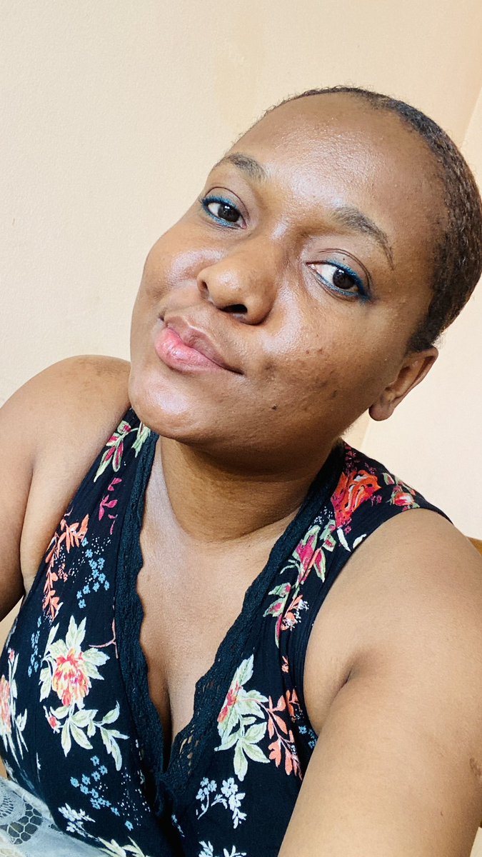 Le front, mes acnés, les graisses dans mon visage, tout y est. J’aime cette photo 🩷🩷
#BlackGirlMagic #HaitianHeritageMonth #SelfieSunday