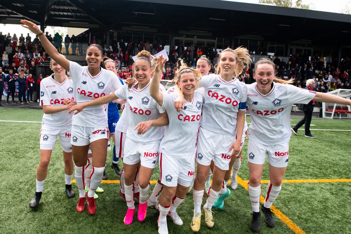 LOSC_Feminines's tweet photo. Championnes 🏆 https://t.co/wApaabCI35
