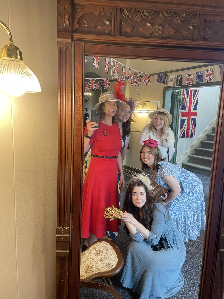 Museum workers are always up for a little High Tea! What a fantastic event Friends of Roselawn put on! #MayisMuseumMonth @PortMuseum @PortColborne #CORONATION