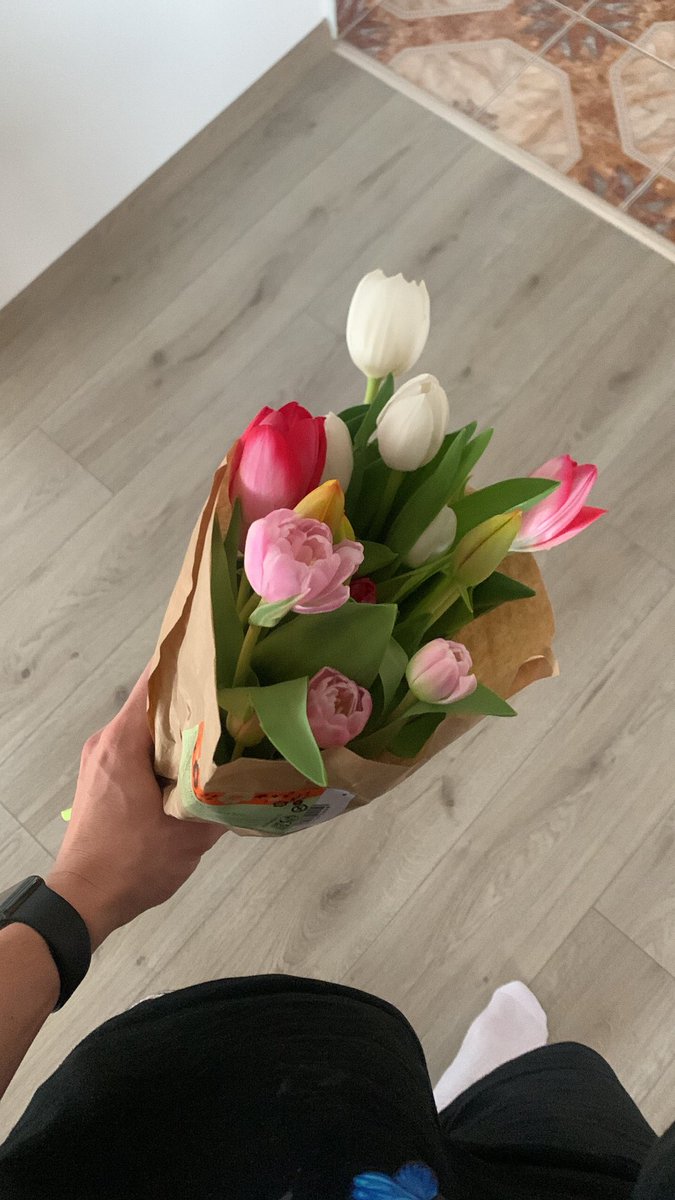 Jozef_Sroka_'s tweet photo. Treat your mum nice https://t.co/T13ckOt9jh