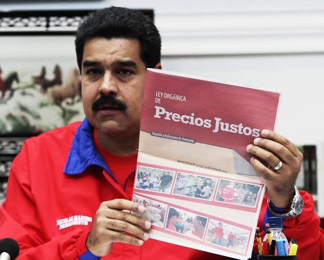 carlosadams's tweet photo. Le mandé esta noticia por whatsapp a mi mujer Venezolana Andrea y me ha enviado esta imagen de vuelta. 

🫤 https://t.co/jAaggg16oG