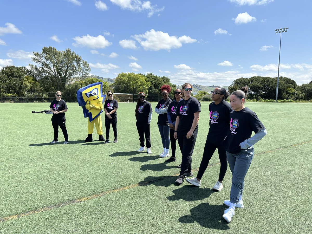 Another amazing girls soccer and leadership event in the books! Kicking up a storm! Thank you @calstormsoccer for always supporting the young ladies of Vallejo, showing them powerful role models in the world of soccer and women leaders! More pictures and thank you’s to follow ❤️