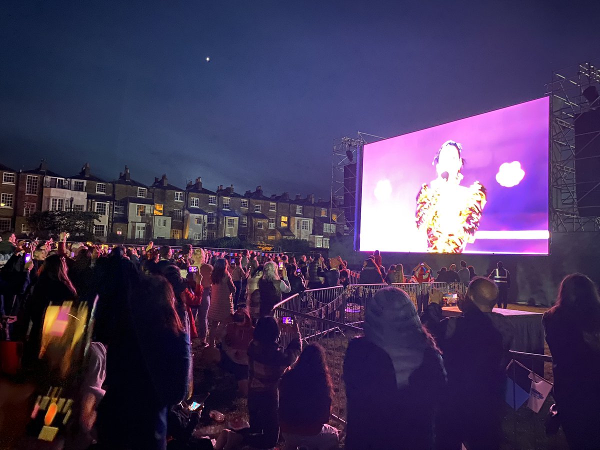 Couronnement jour 2 ✅ #CoronationBigLunch #CoronationConcert #couronnementcharlesIII <a href="/ParisMatch/">Paris Match</a>