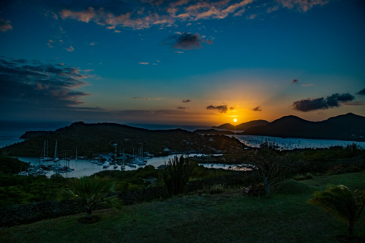 Sunset, rum, history and archaeology talk returns to Dow's Hill on 12th May!
🥃 Book your space: ow.ly/gQKp50Oh0jl
#RumInTheRuins #AntiguaHistory #AntiguaNationalParks #Sundowners #AntiguaNice