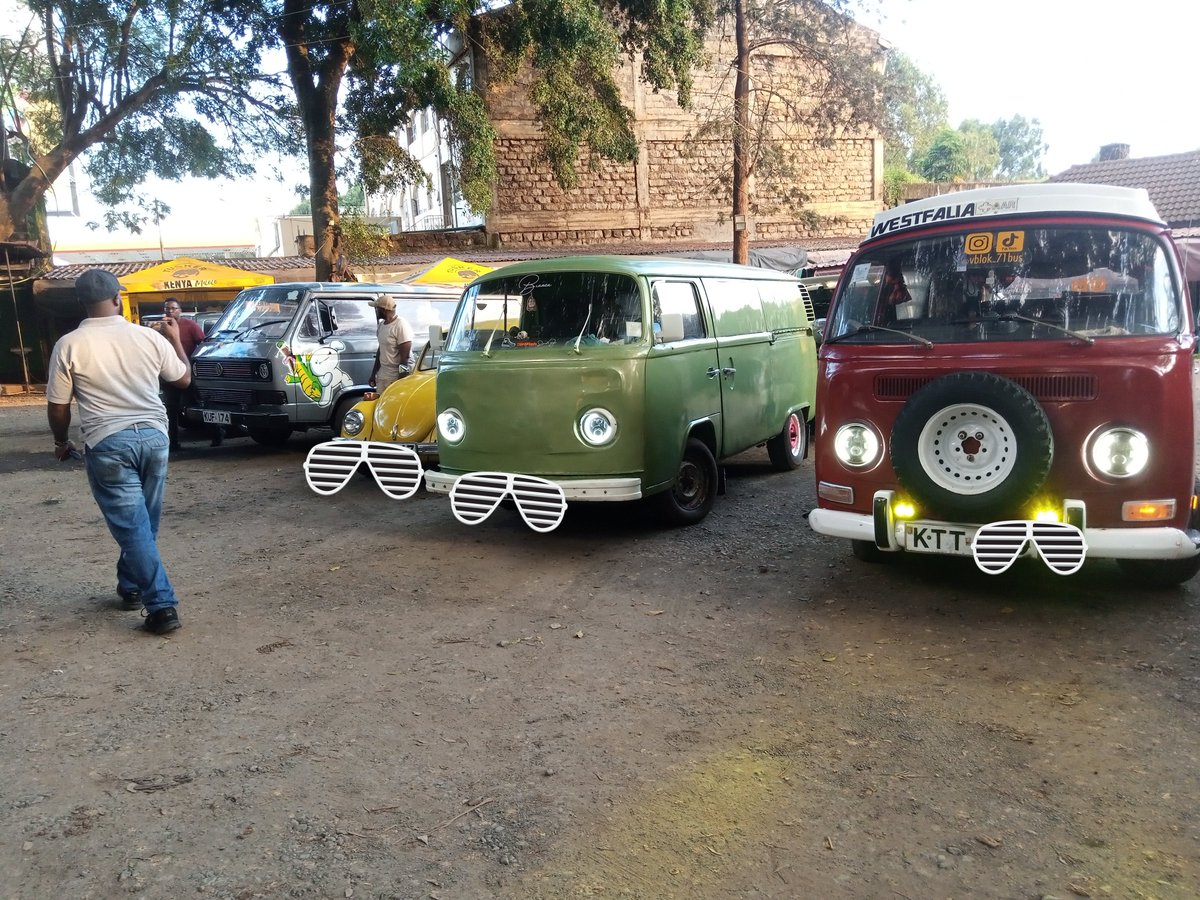 Shani_Electrics's tweet photo. Yesterday's Sunday Skool Aluta Plan, Food, Supu, drinks Banter, discussions then random road cruising pole pole 

Boys trotted  a good one

last Frame is Us 1am pigaing laps of nonsense 

#spaceyamagari
#JalopySwapParts
#Drivennothidden https://t.co/V6PSIiVv6z
