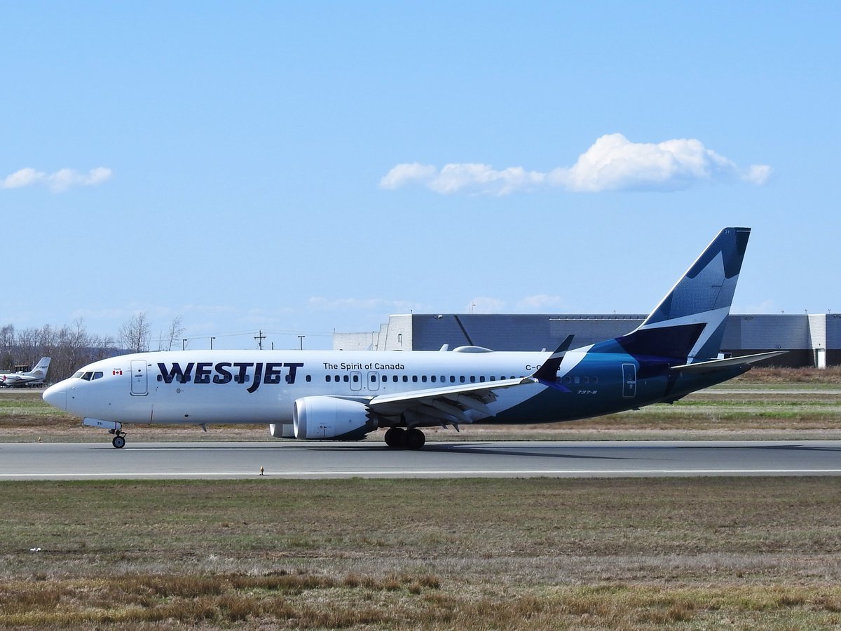 veryboeing's tweet photo. Westjet #B737 -8 #CGAMQ arriving from Orlando on RWY 23 at CYHZ https://t.co/dfqcvhk4I3