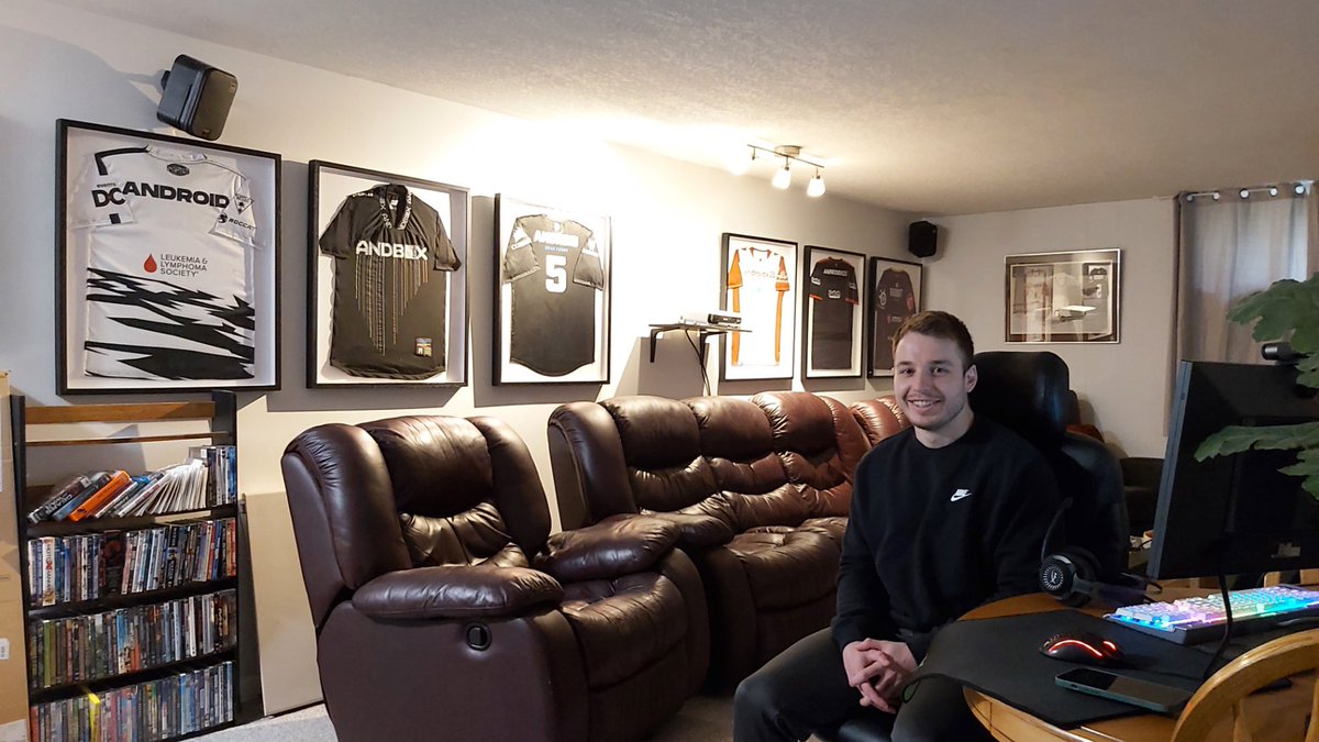 androidfps's tweet image. Finally hung them up at the Fodor residence @FodorSteve &amp;amp; @MommaAndroid ❤️