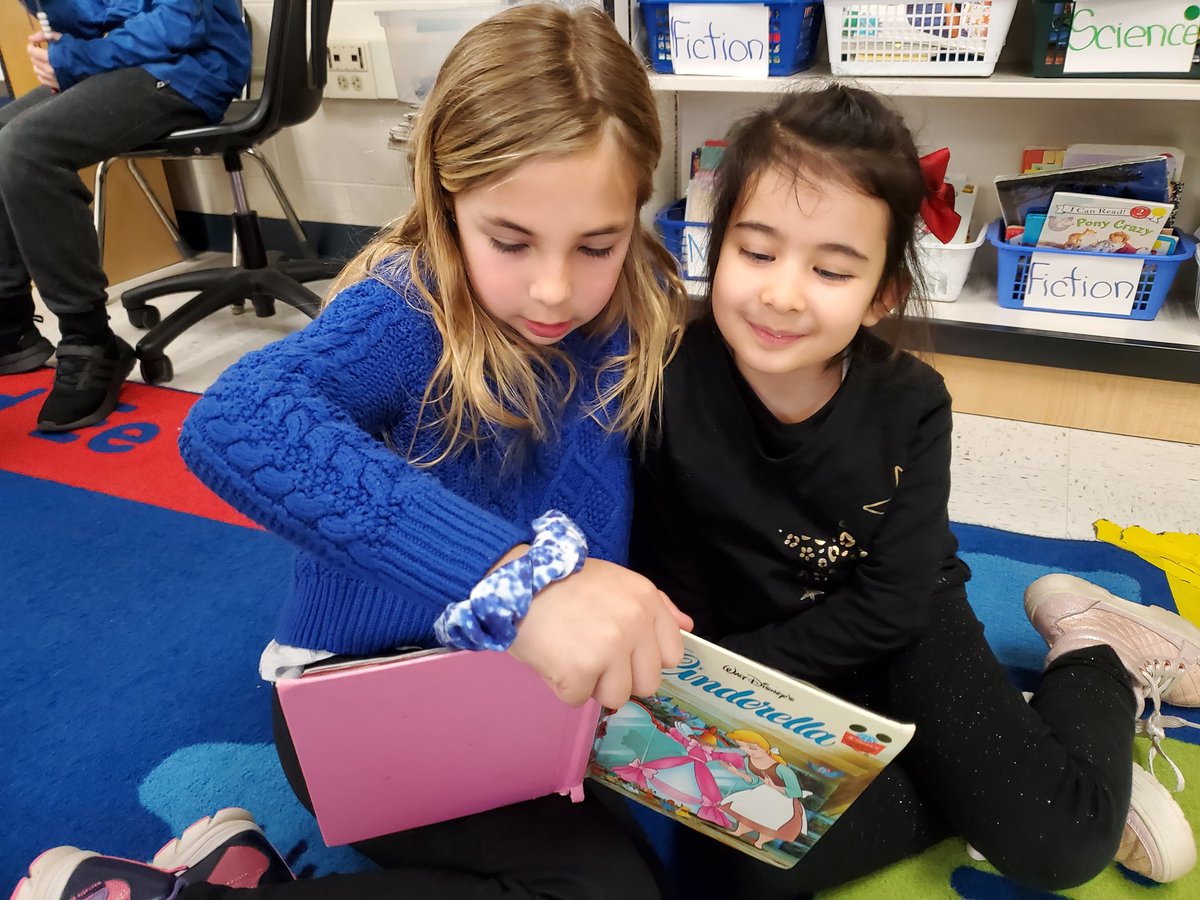 icyeatras's tweet photo. We love working with our third grade buddy class! They are the Best!!! https://t.co/vdveAXtugH