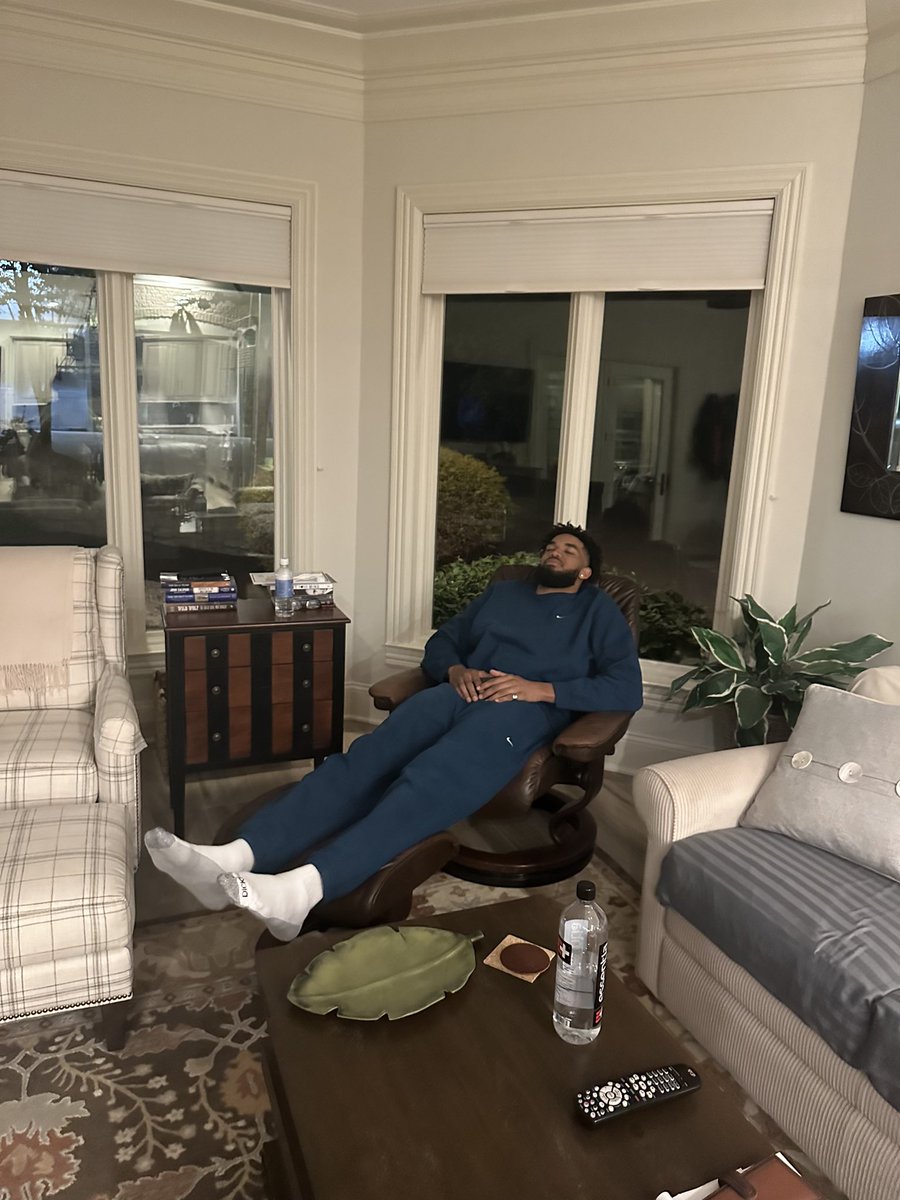 CoachCalArk's tweet image. That’s my chair.

Who does this guy think he is???