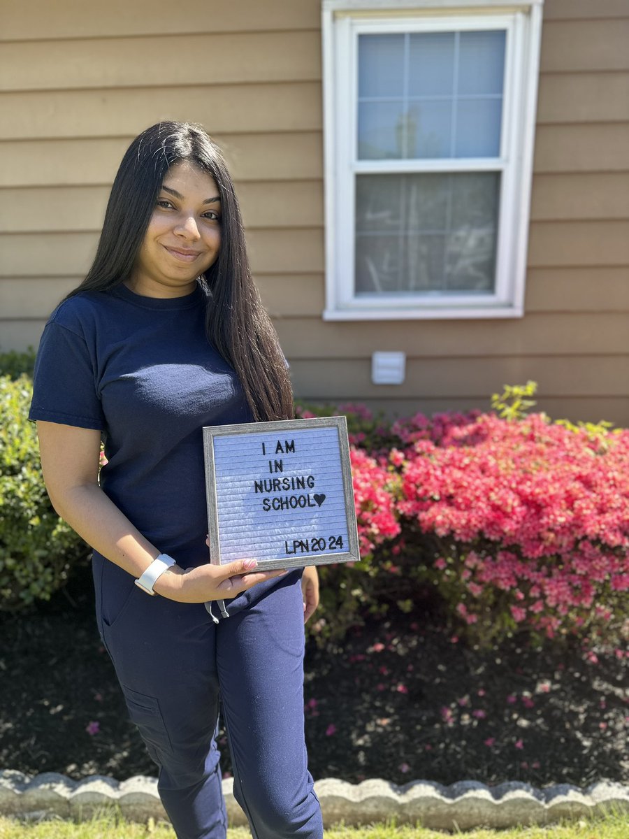 lisandraxo_'s tweet image. I got accepted to nursing school you guys!!! 🥰🩺 #LPNLoading…