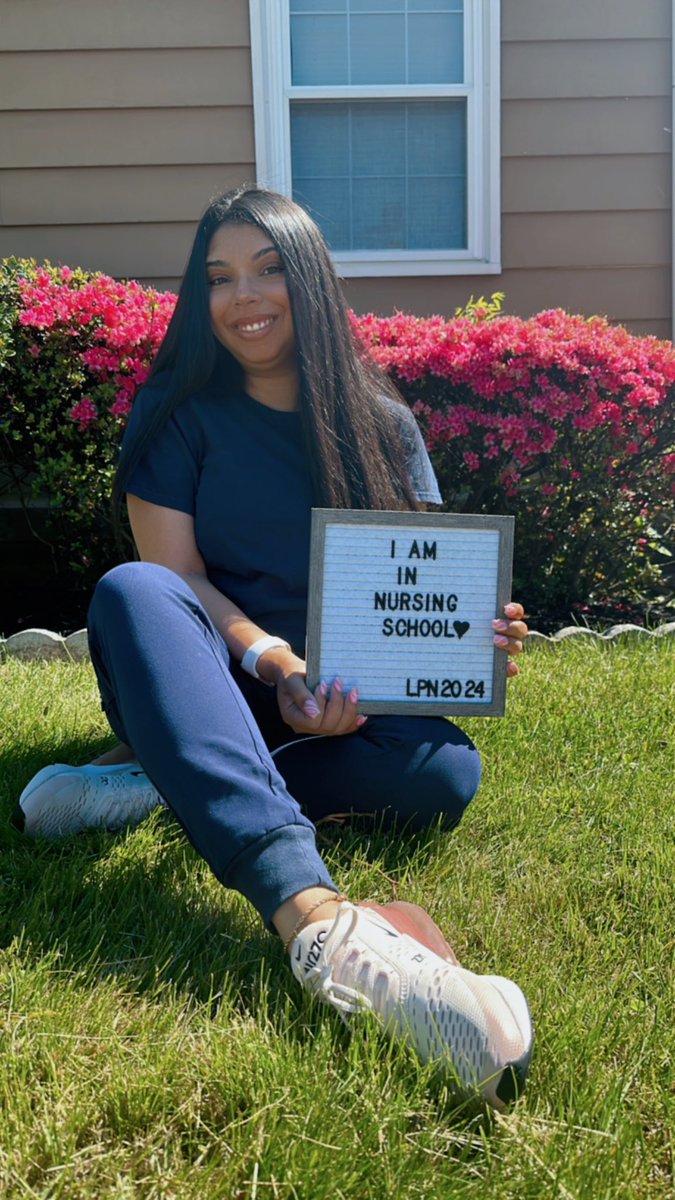 lisandraxo_'s tweet image. I got accepted to nursing school you guys!!! 🥰🩺 #LPNLoading…