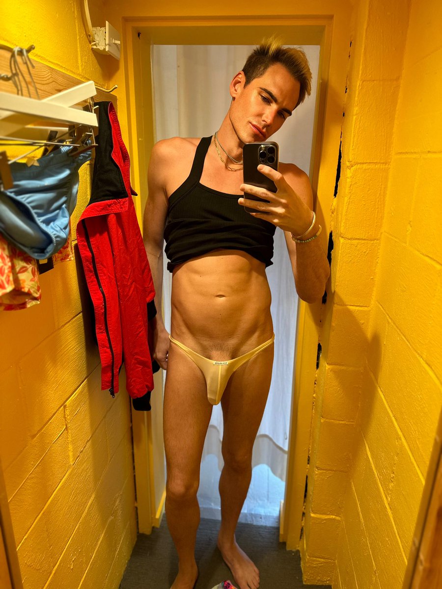 New speedo 🤭 🍆😈