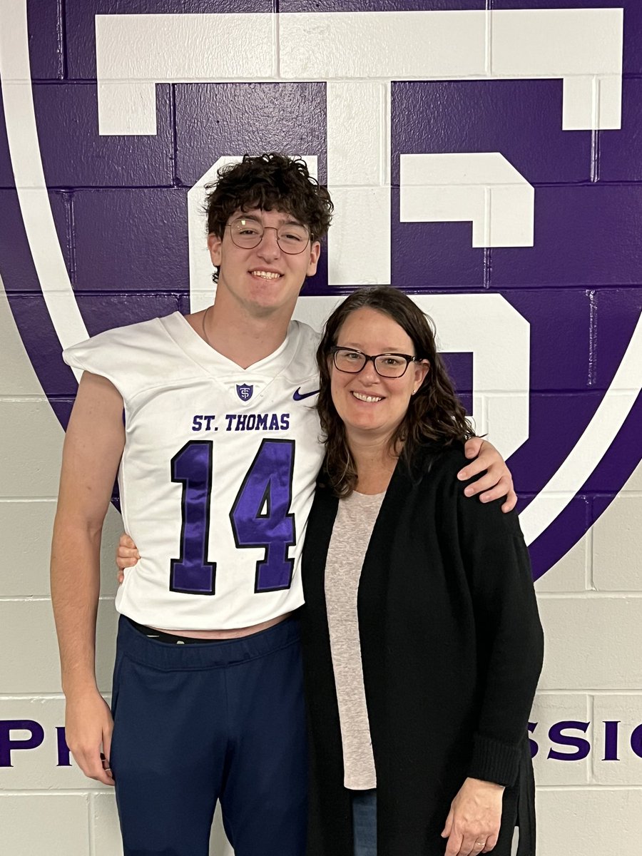 JoshuaOechsner's tweet photo. Thank you too @CoachKubacki for the opportunity to get up on campus and check out UST football! @douglichten @Coach_Caruso @PrepRedzoneWI https://t.co/jJH3o3W81M