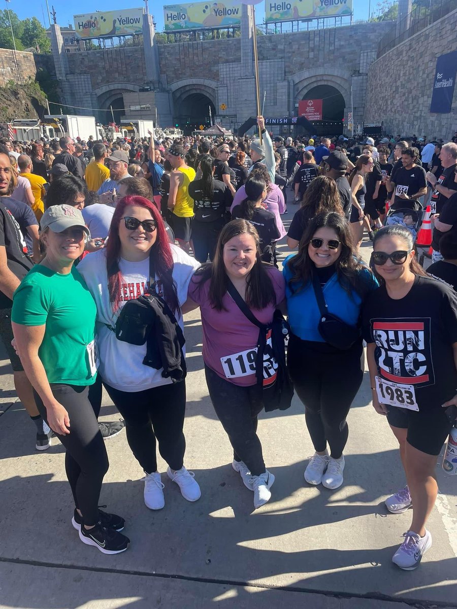 MsKallertEDU's tweet photo. Had the best time at the Lincoln Tunnel Challenge today! ❤️🖤 #weewalk @WeehawkenTSD @MissGarciaRM310 @S_FarfanRoss @AmandaBartkus @MsWillertondws https://t.co/2JCd9k9wu9