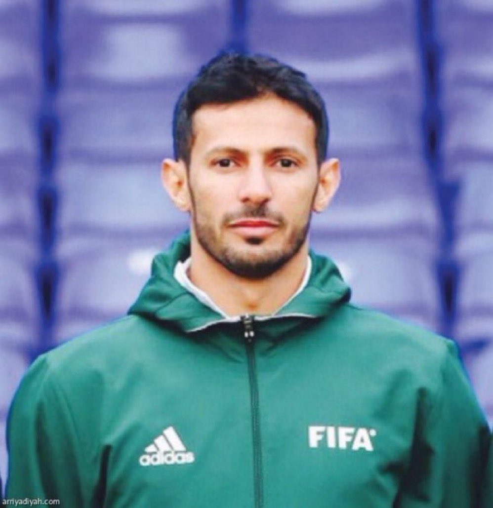 #ماجد_الشمراني الحكم الفذ . النخبوي. الأول. الاميز. العلامة الفارقة. سيد الساحة.
إذا أحد عنده اعتراض.. يتابع مباراة اليوم بين
#النصر_الخليج ويشوف بعيونه حكمنا ✌️