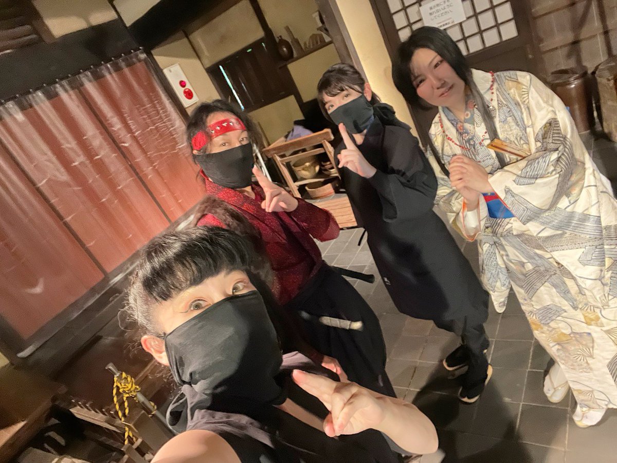tns761's tweet photo. #正莊 vs #福島彩菜 ちゃん

寝かしに寝かせた殺陣が実現！
しかも場所は #伊賀流忍者博物館

果たして勝ったのはどちらか!?

#つねちゃんのナイトサファリ で掛け合いをしてるものの役が付くととても新鮮

ラジオのゲストメンバーをお誘いして #LARP や #芝居 をやる日が近づいてきたのか？
 #華武姫 https://t.co/0SXgA1lTDJ